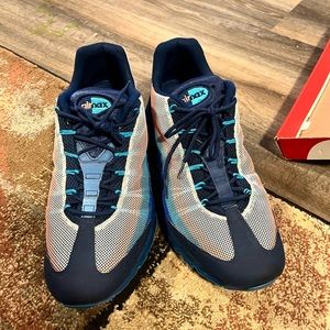 Air max 95 dyn fw 2013 in great condition size 15